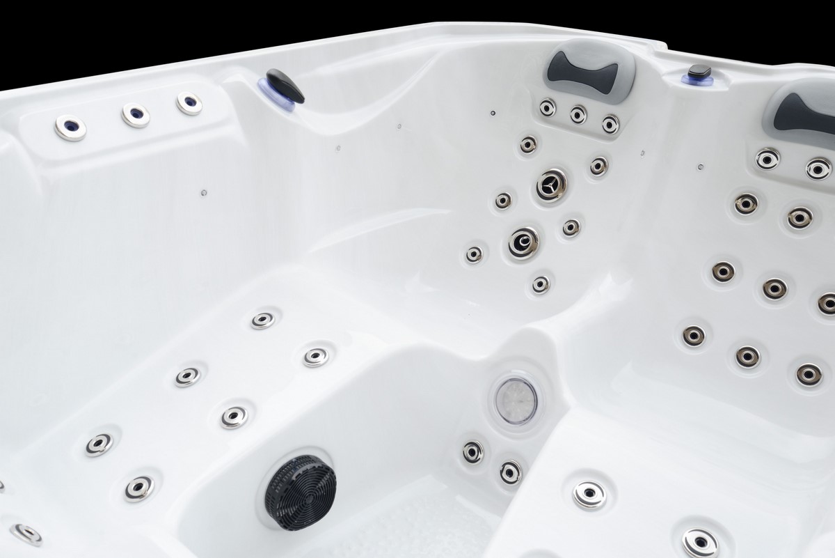 The Platinum Spas Arizona Platinum Spas Deluxe Range