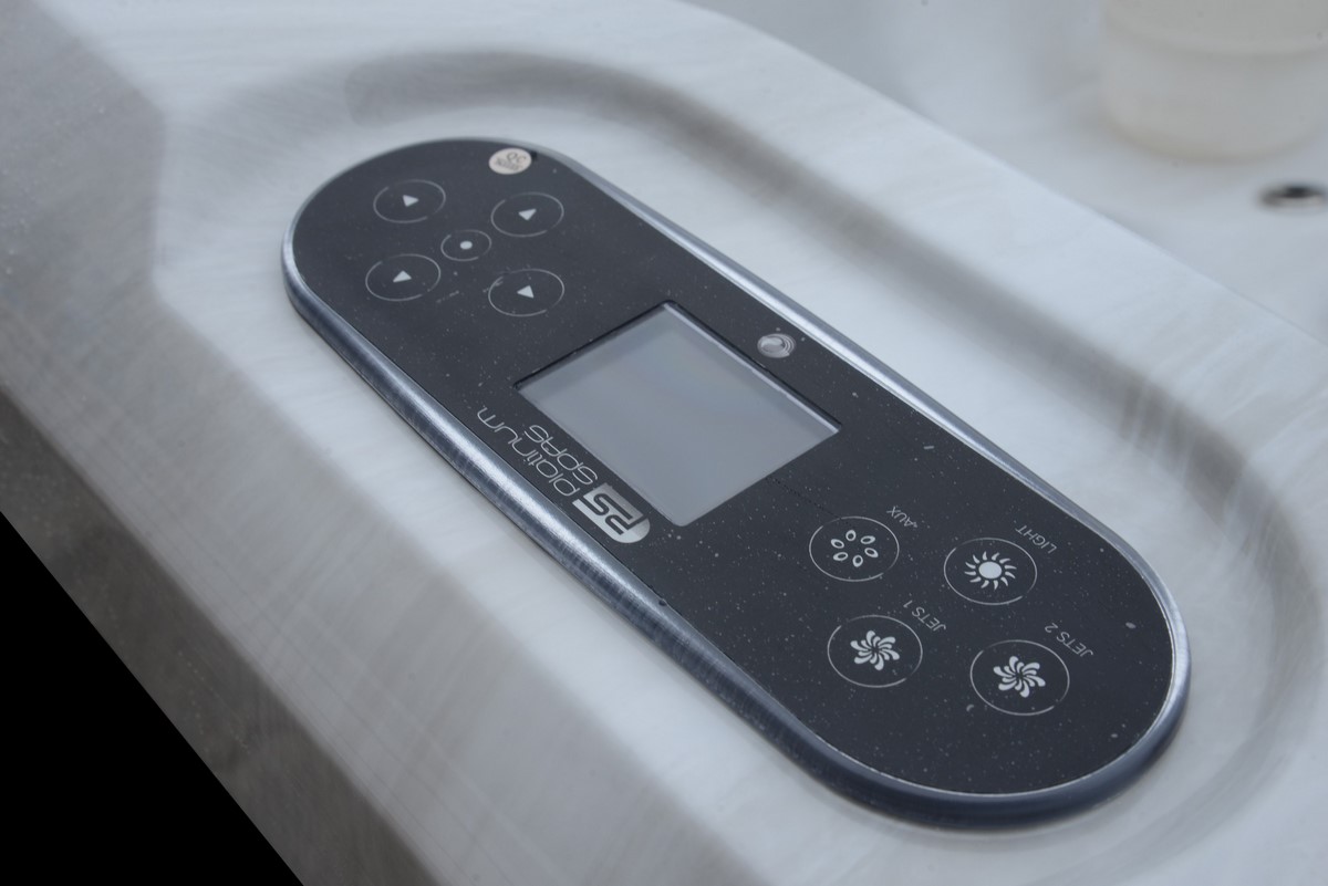Platinum Spas Deluxe Santorini