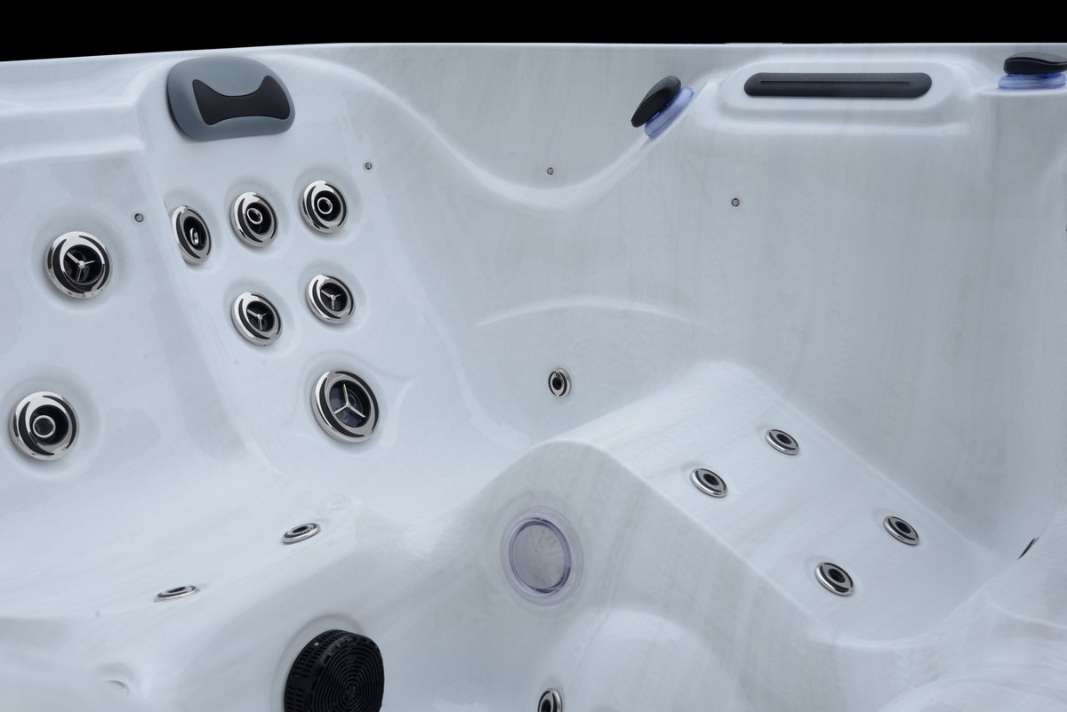 Platinum Spas Deluxe Santorini