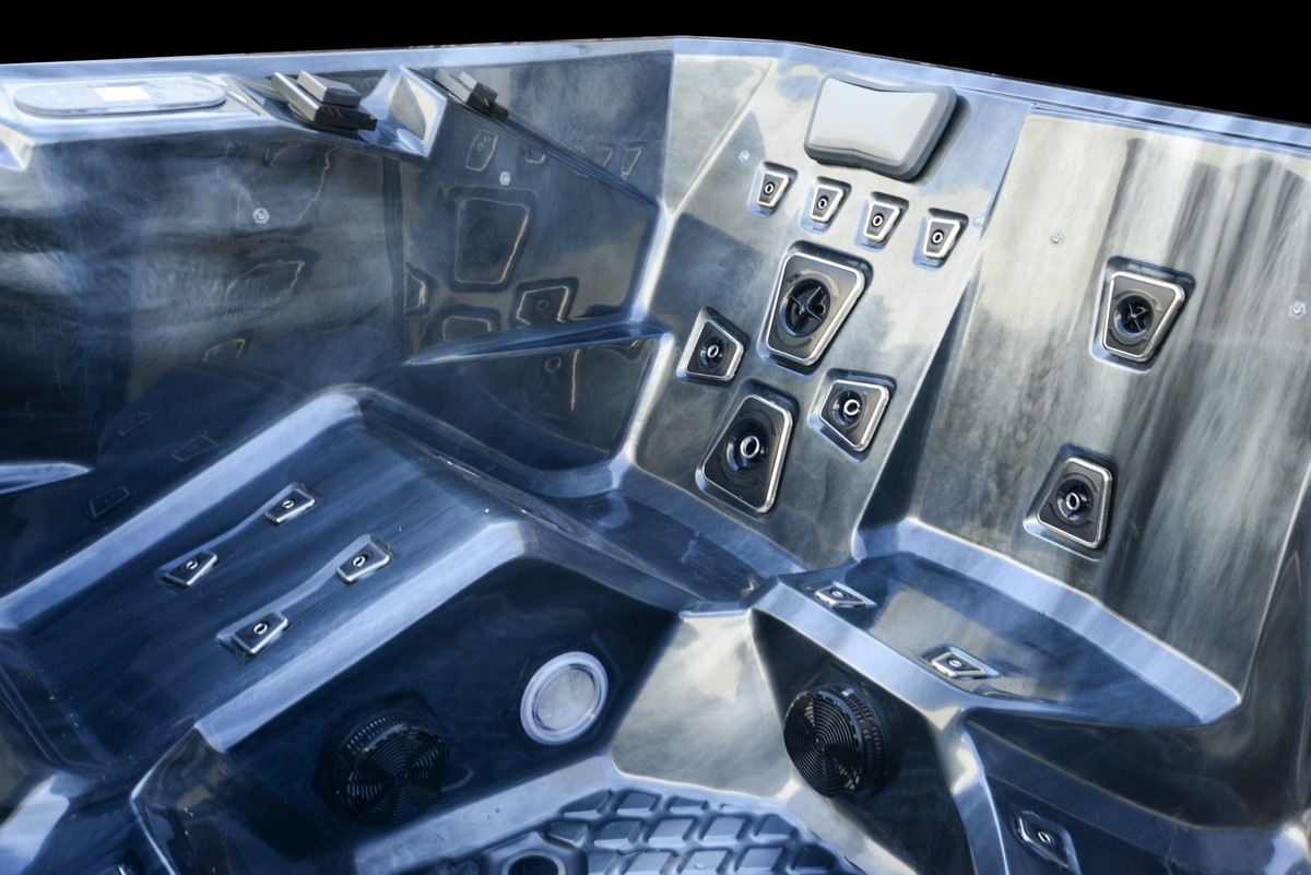 Platinum Spas Solar Eclipse