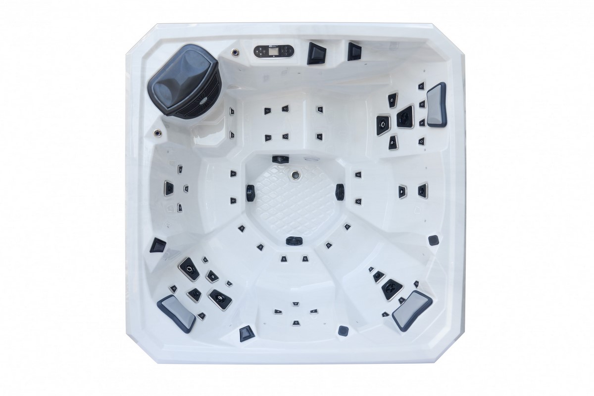 The Platinum Spas Eclipse Hot Tub