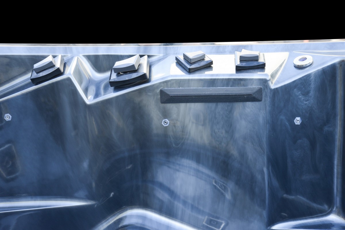 Platinum Spas Solar Luna